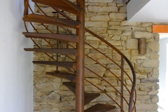 Escalier hélicoïdal finition rouille