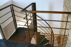Escalier hélicoïdal finition rouille