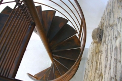 Escalier hélicoïdal finition rouille
