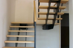 Escalier métal noir bois créneau