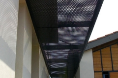 Brise soleil grille grise