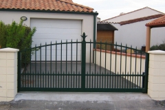 portail-tradition-barreaux-vert-3